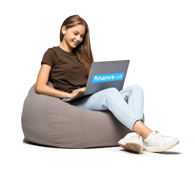 Дівчина з ноутбуком Finance.ua