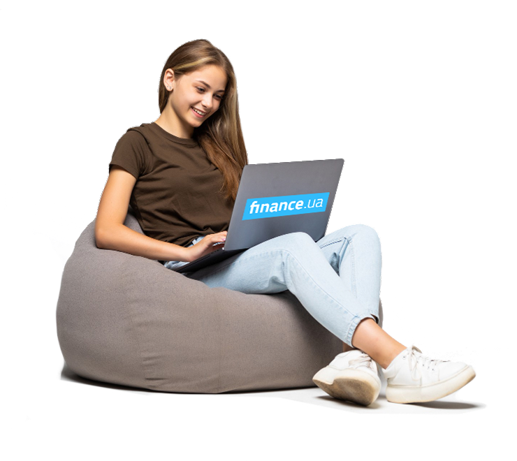 Девушка с ноутбуком Finance.ua