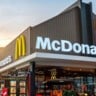 McDonald’s починає доставляти замовлення й на правий берег Києва