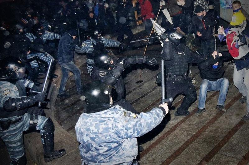 Побиття студентів на Майдані
