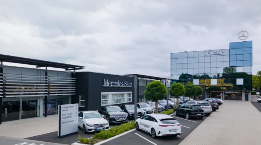 Автосалон Мерседес-Бенц в Ольденбурзі