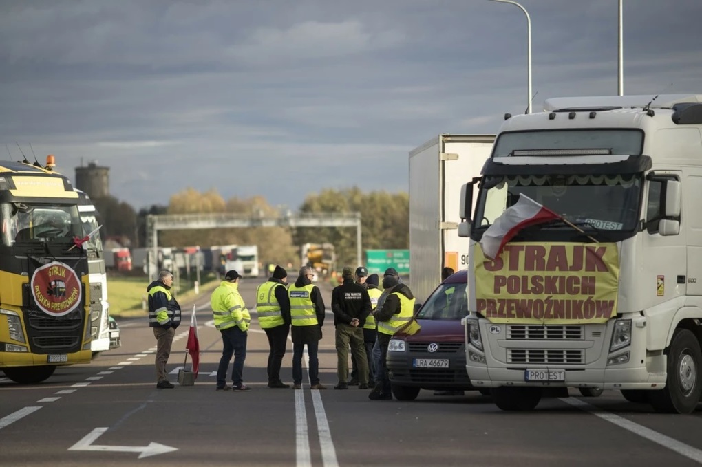 Поляки блокують кордон з Україною