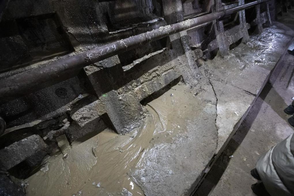 Метро затопило