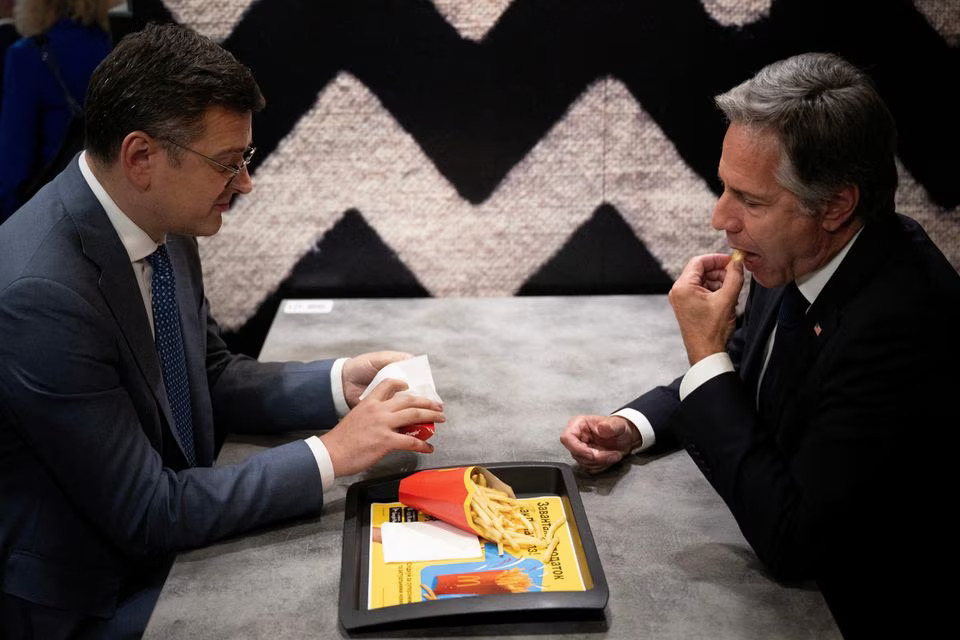 Кулеба та Блінкен їдять у McDonald's